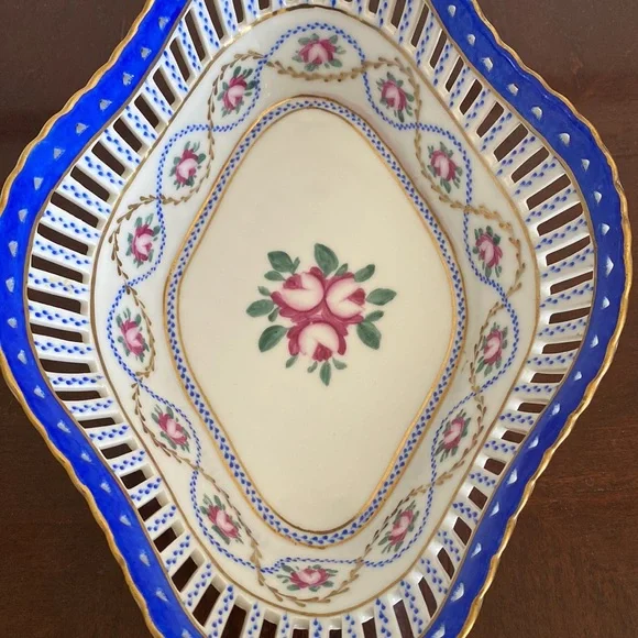 Hand Painted Porcelain Decorative Basket - Picture 3 of 11